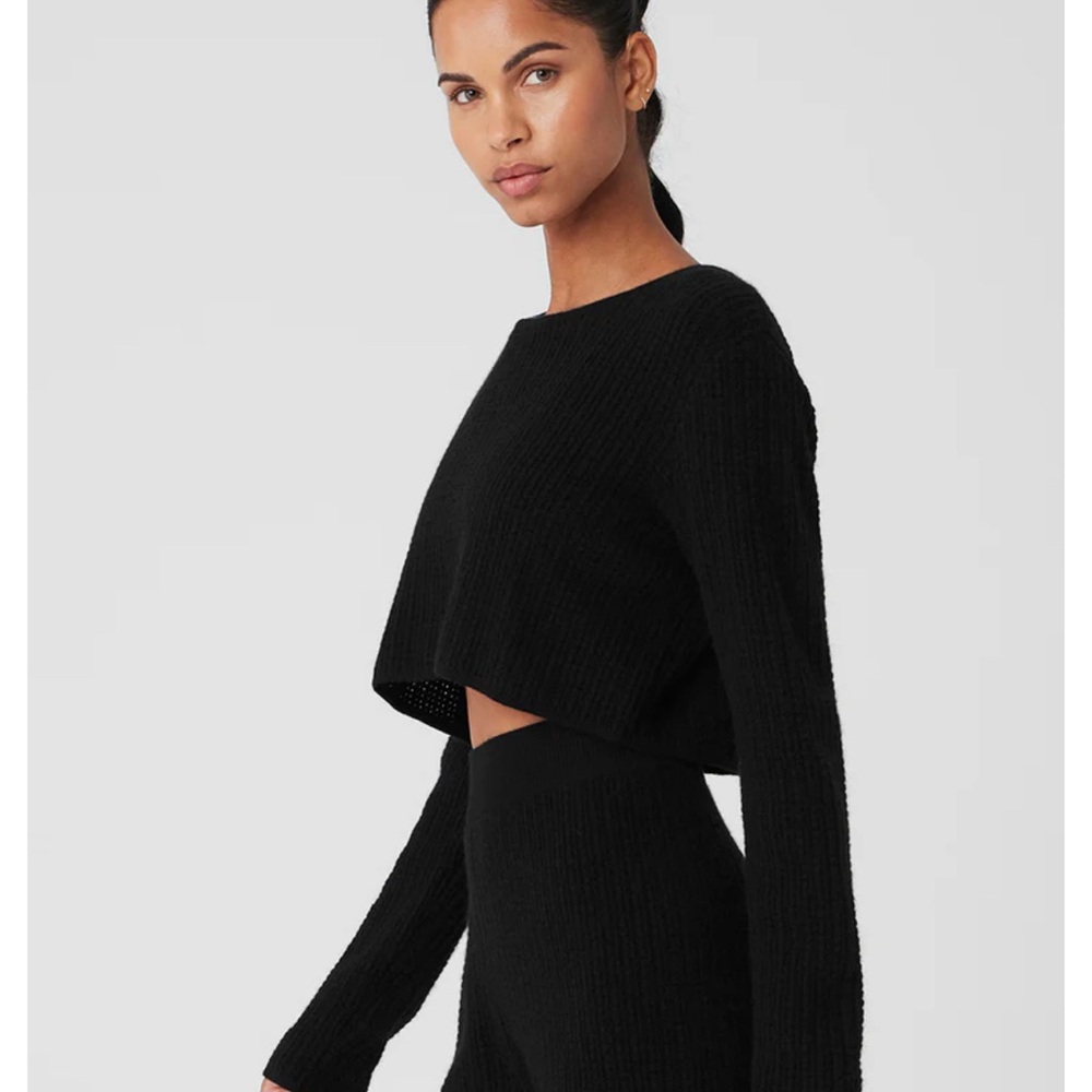 alo yoga Cashmere Plush Waffle Cropped long Sleeve Sweater size S - Picture 2 of 10